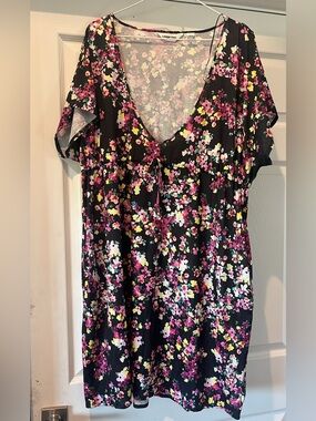Lands' End Black Floral V-Neck Tunic with Pink & White Blossoms